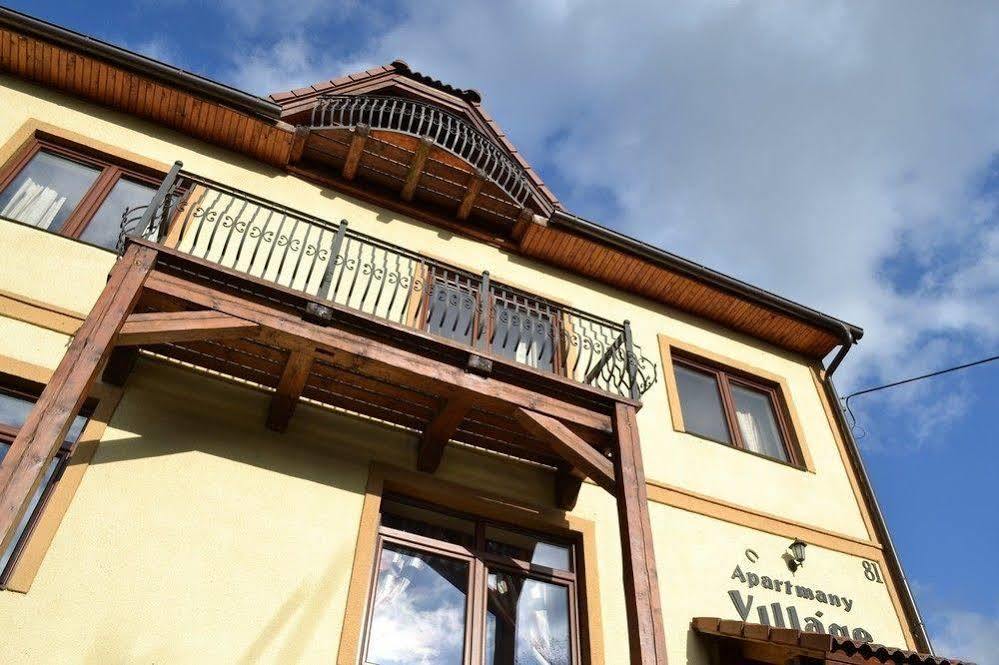 Apartmany Village Veľký Slavkov Exteriör bild