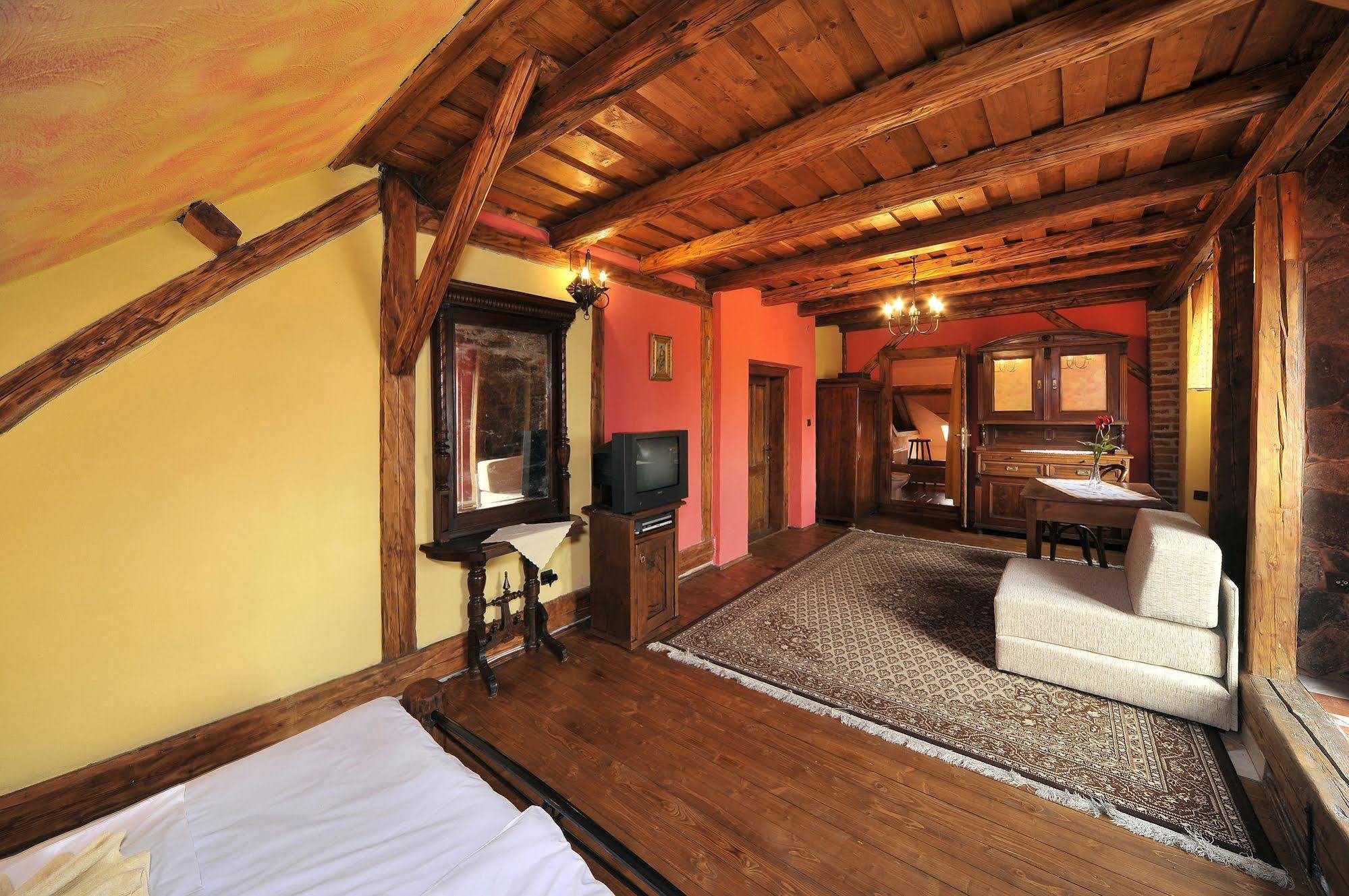 Apartmany Village Veľký Slavkov Exteriör bild