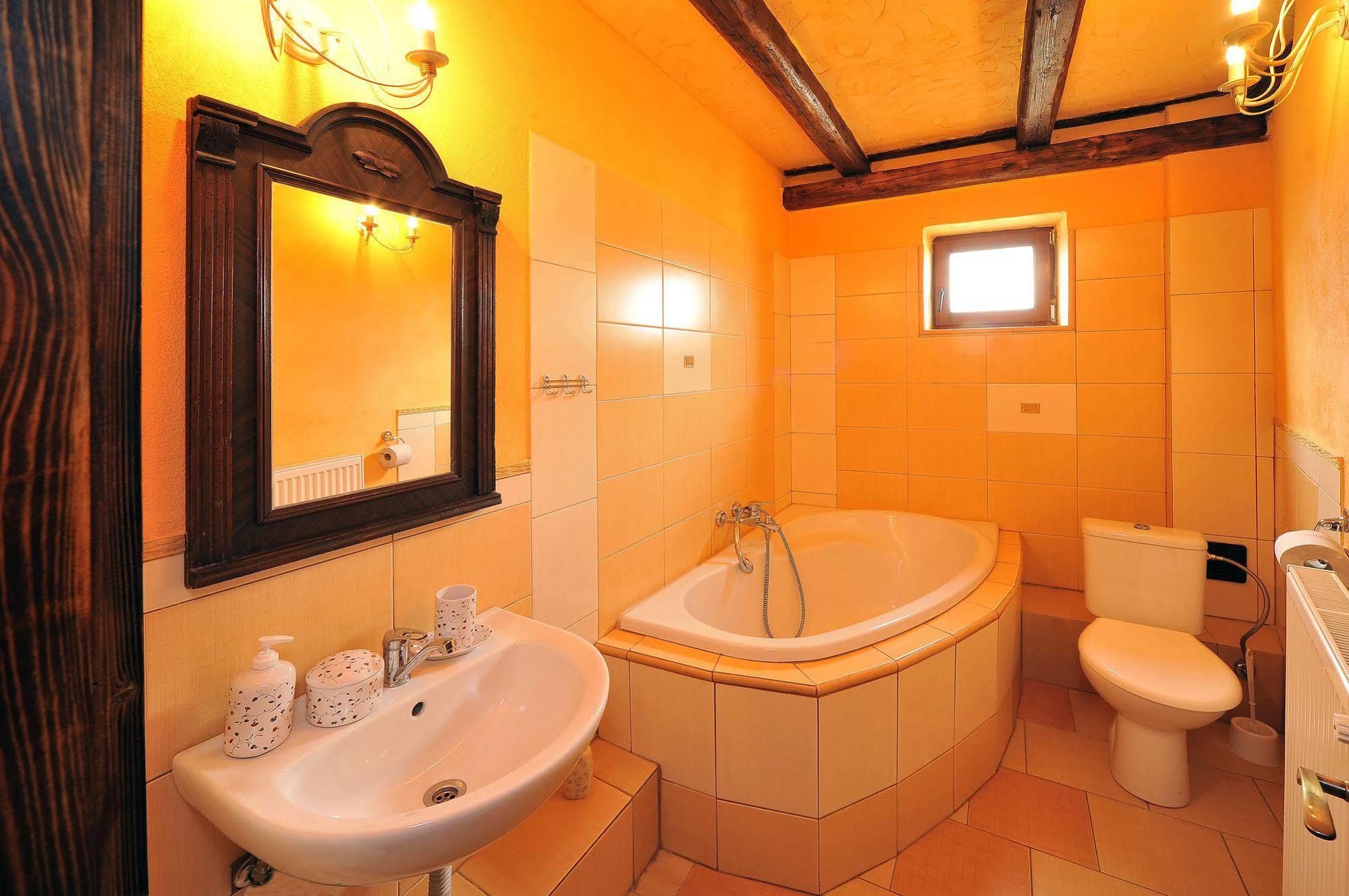 Apartmany Village Veľký Slavkov Exteriör bild