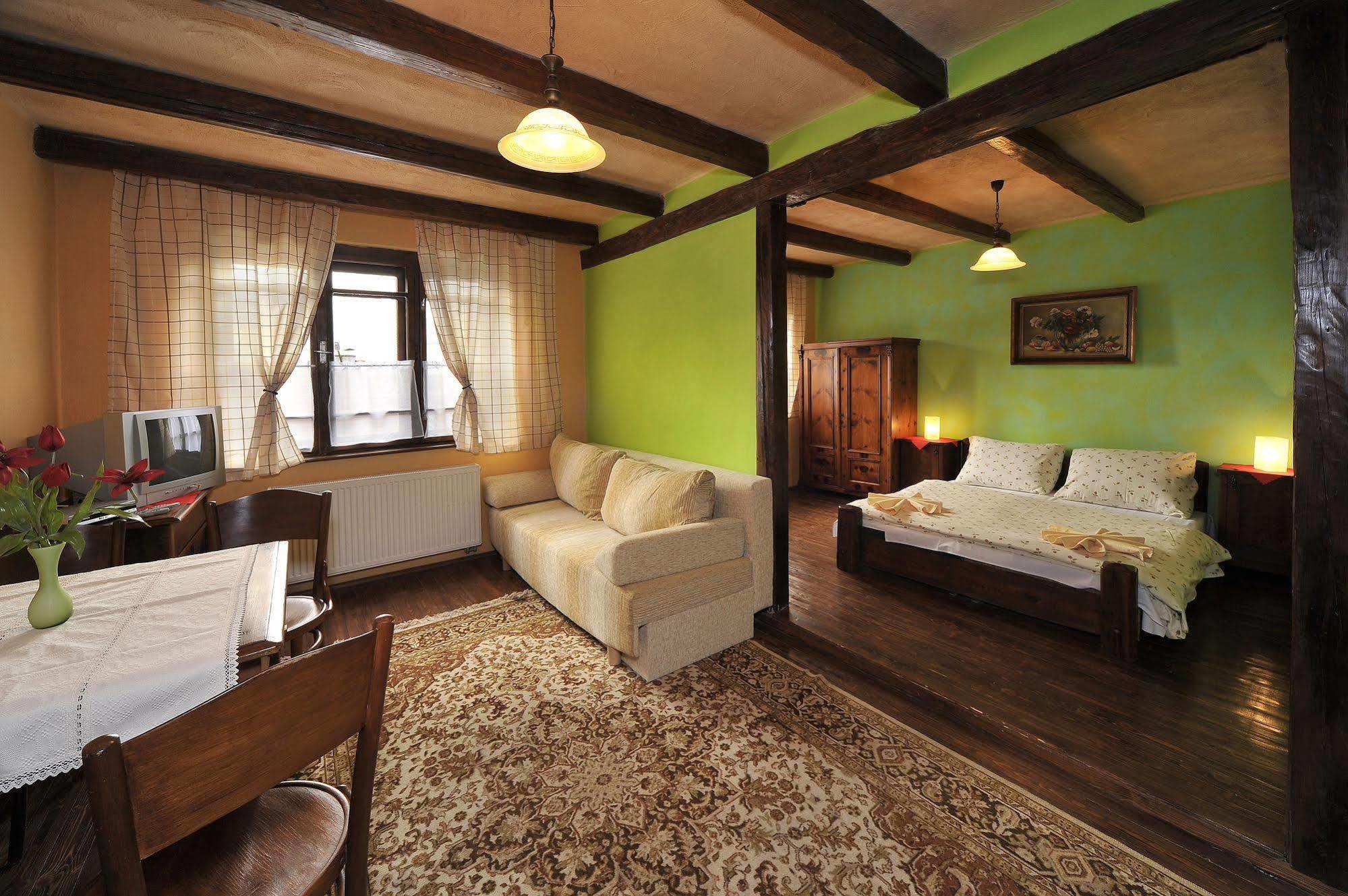 Apartmany Village Veľký Slavkov Exteriör bild